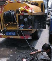 手搖絞盤和管道清洗機搭配使用可清除管道污泥